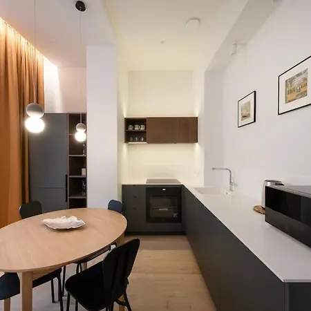 Downtown Getaway Apartments By Prime Rentals I Kaunas Exterior photo